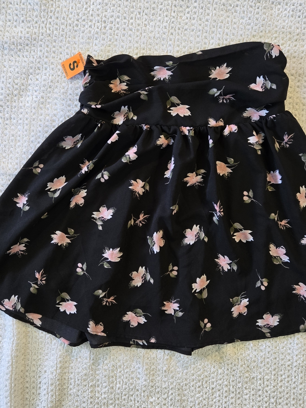 New York & Company Black Floral Mini Skirt with Pink Blossoms Womens XS